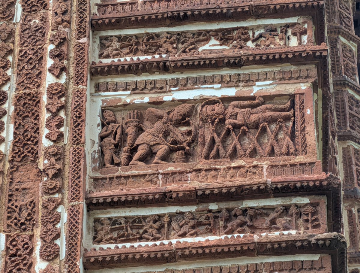 MILINDAPTE1971's tweet photo. Bhishma lying on the bed of arrows as Arjun digs ground for water. 

Jor Bangla temple Bishnupur Bankura West Bengal 

@IndiaHistorypic https://t.co/CKk6LgeA9X