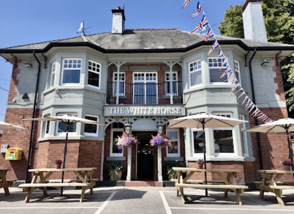 TheWhiteHorsePu's tweet photo. Hello! As some of you are aware Aldford bridge is closed for 5 weeks 🙁 i know……… BUT we are still open as usual! Please come and see us! We need your support right now ❤️ Heres the booking link 

https://t.co/jSfIa1W0Ck

How to get to us ( its easy and scenic! ) 

From chester 

A41 Whitchurch road, then turn 
right at Broxton roundabout onto A534 Barton road, then turn right onto B5130 Sibbersfield lane, then right onto Chester rd and you have reached your destination! 

@ShitChester @CamraChester @BeersInChester @standardchester
