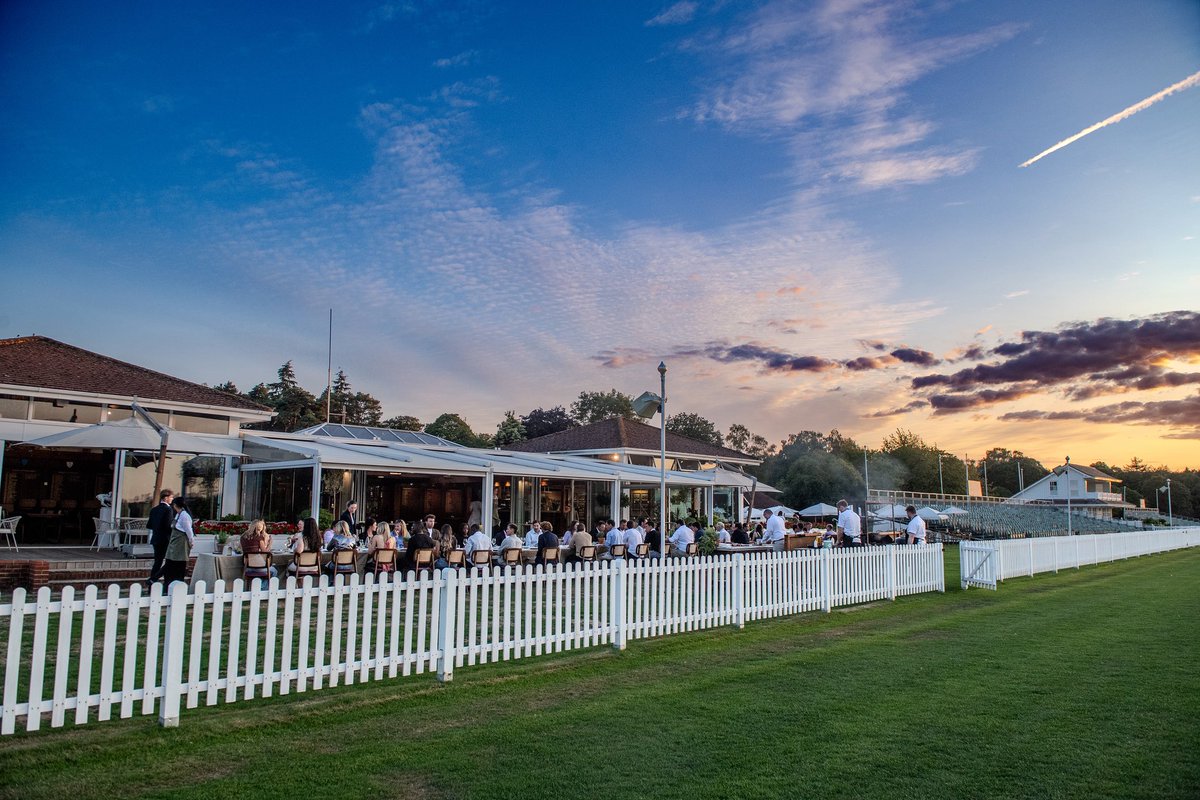guardspoloclub's tweet photo. Prince of Wales’s Championship Cup players dinner. Tickets to join us at this Sundays exciting high-goal Final https://t.co/qv1H3jNDCv🥂✨🐎 #guardspoloclub https://t.co/eT3MEHaRbz