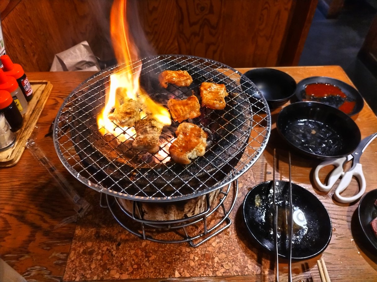 5Rckst's tweet photo. 1人焼肉食べ放題🥩 https://t.co/9DGnzpOX9m