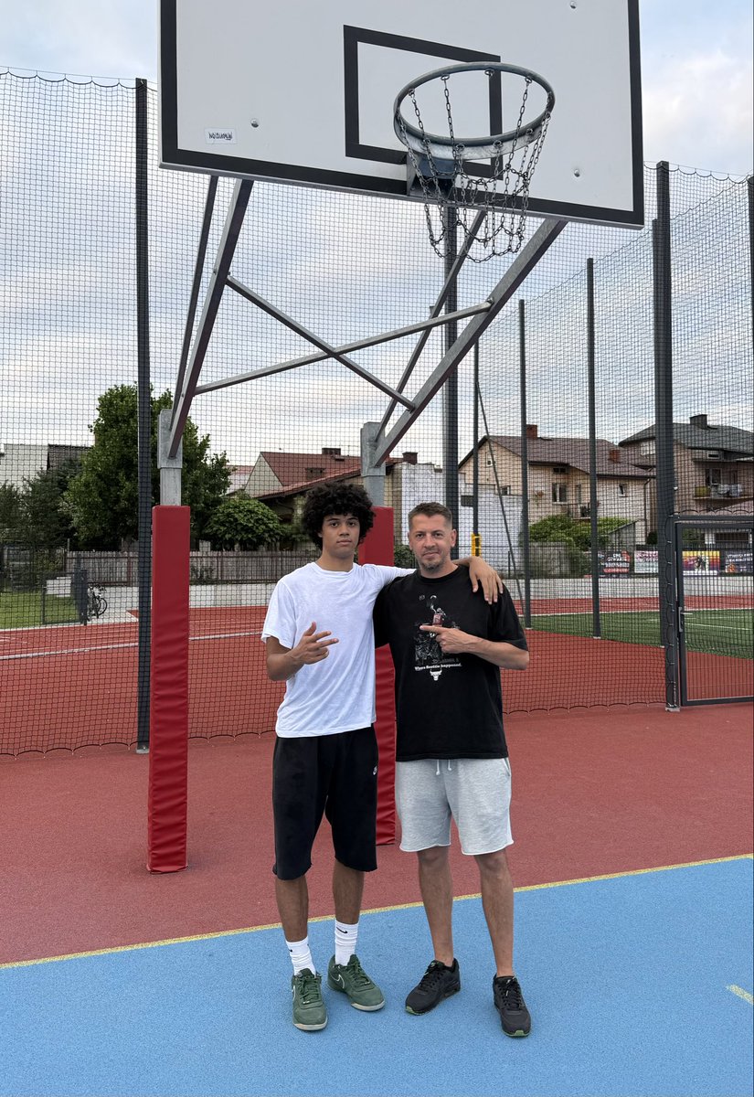80rogowski's tweet photo. 🏀🇵🇱😎 #U17PL #U18PL #Bilgoraj #NY https://t.co/dzoFuWtqAY