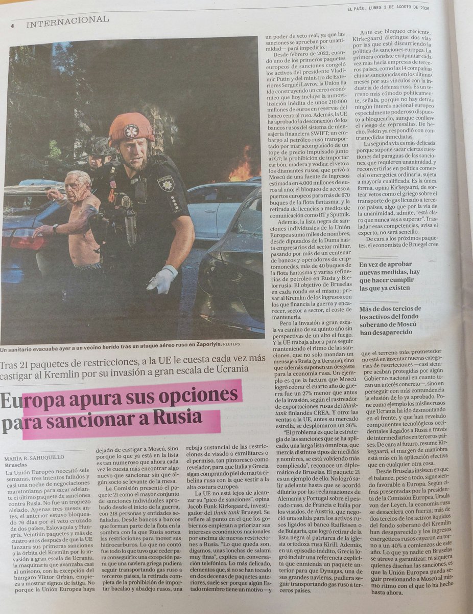 Julio_Rodr_'s tweet photo. En agosto, @el_pais se pone a régimen de adelgazamiento (de 46 a 40 págs).
Claro, así no le caben todas las "noticias" del día.
Y 15 asesinatos más en Gaza no es "noticia" para @el_pais (son palestinos y es agosto).
Sí lo son otras. https://t.co/xBz9XjUUtx