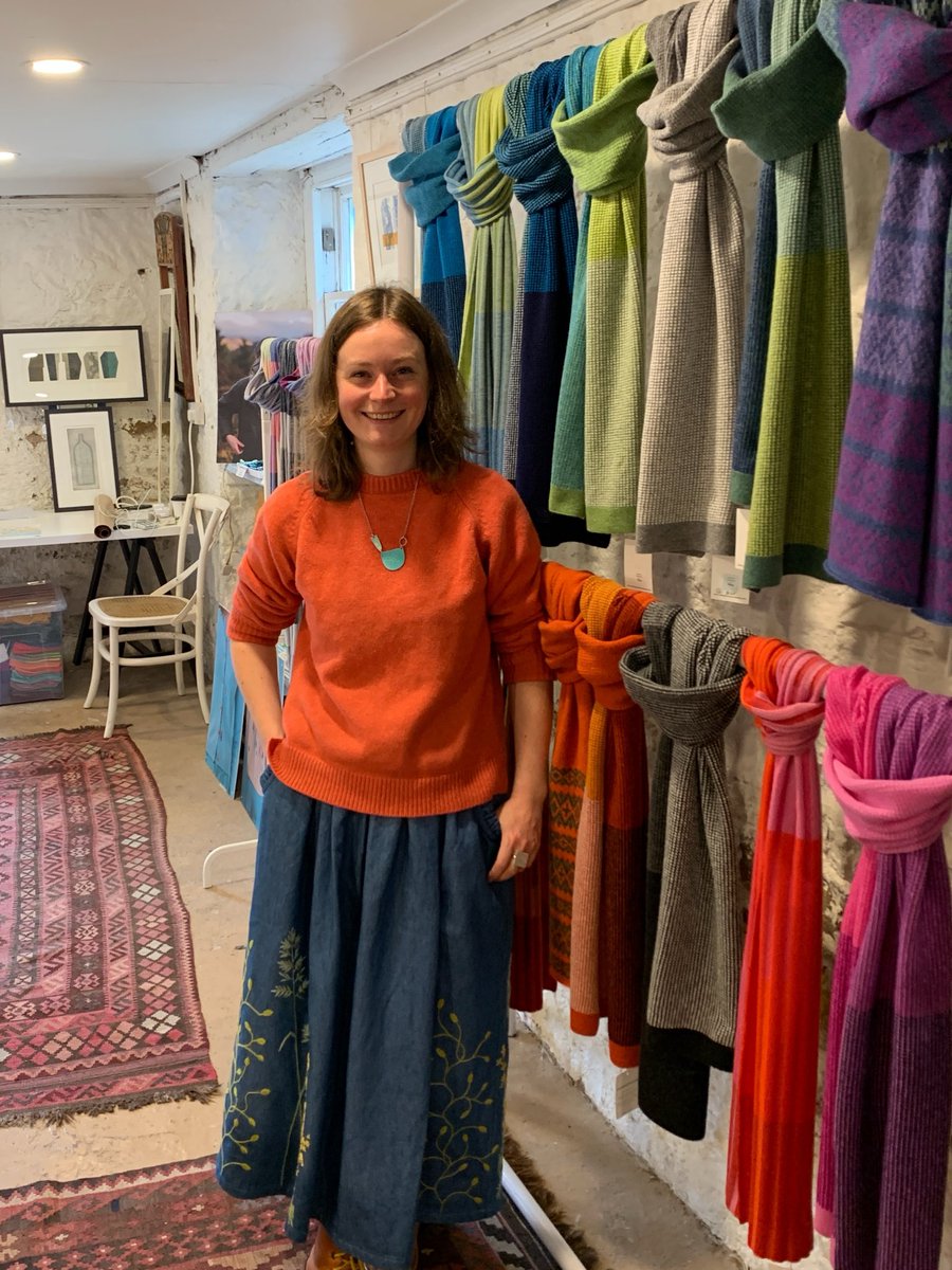 collingwoodnorr's tweet photo. I’m at Pittenweem Arts festival until the 8th, at venue 34 on Lady Wynd!
Do come and visit if you’re in the area!
#handmadeinScotland #scarves #colourful #slowfashion #shopsmall #meetthemaker https://t.co/F4Uq7k1e2w