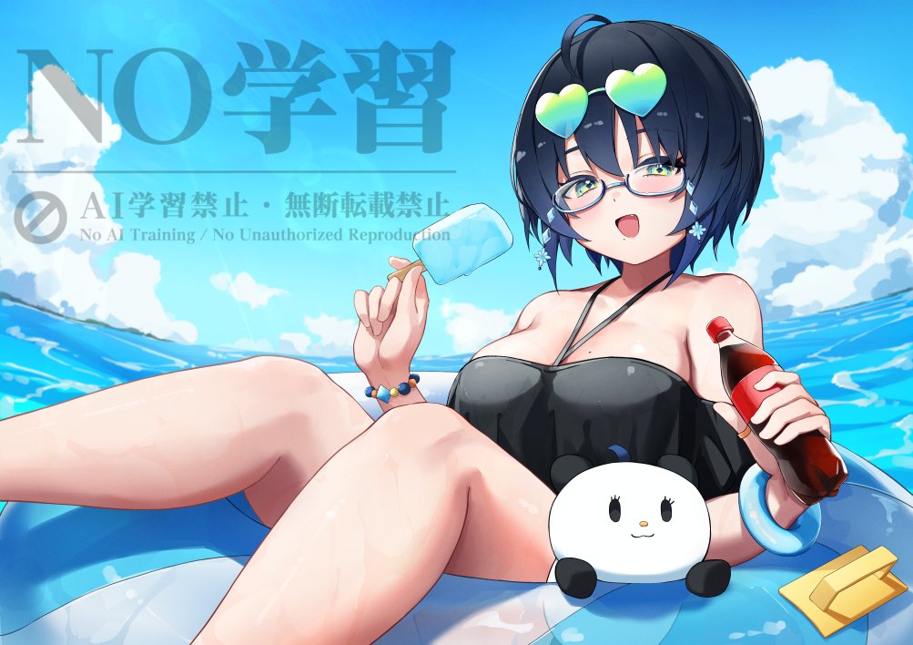 ynr_ASnork's tweet photo. ほらーあれだよあれあれ！
ってことで今年の水着のイラストを公開🐼❄️
デザインは昨年と同じですが、ハートのサングラスと浮き輪で海を満喫します🐼👙
コーラもアイスもあって最高です！！！ https://t.co/O8FYv1mkPL