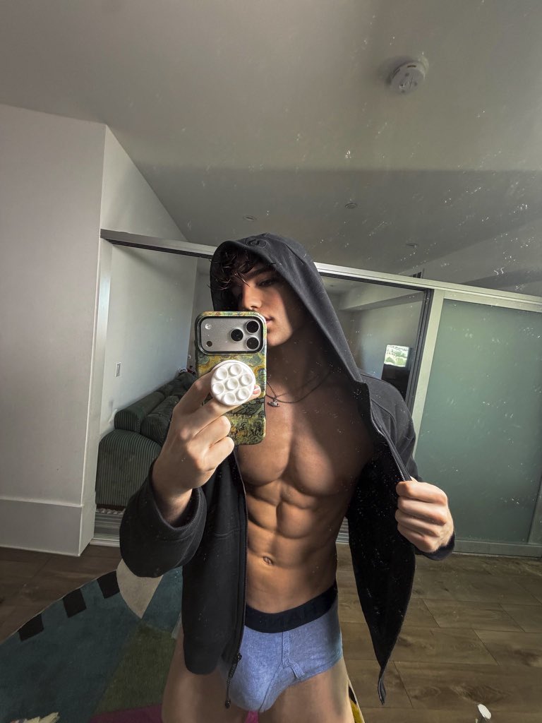 Hazelhoffmanx1x's tweet photo. @HazelHoffmanxxx https://t.co/dK1RzqRS8v