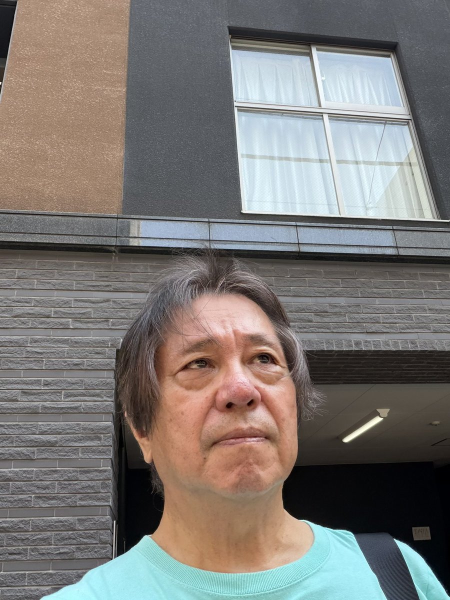 Jimmy56321567's tweet photo. 日本橋人形町

父の生まれ育った場所
私の本籍地でもある

父の家があった場所には
素晴らしいマンションが
建っていた。

私が小さい頃は下町の
通りだった。

当時の建物も少し残っていて
懐かしかった。

薄らと記憶が https://t.co/yyCGsLubzd