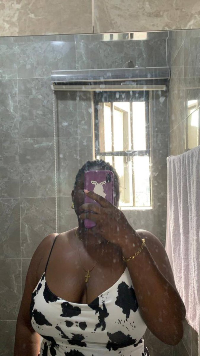 mon_vrai_'s tweet photo. Who wants to be useful and wipe the mirror clean for me https://t.co/fDEHm9g00d