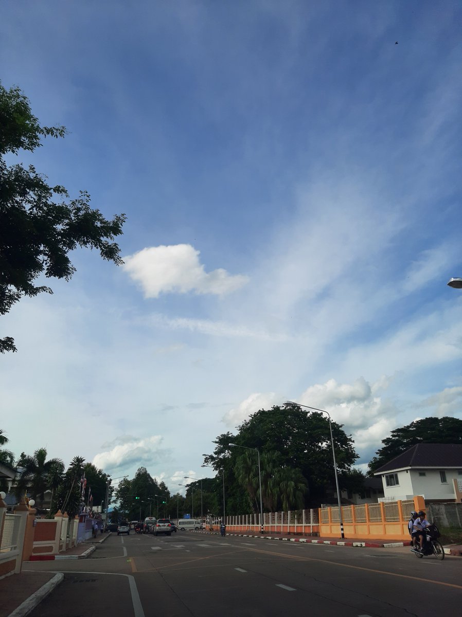706_NNN's tweet photo. หลังเลิกงาน.
#อุตรดิตถ์ https://t.co/ukUbOi11Rv