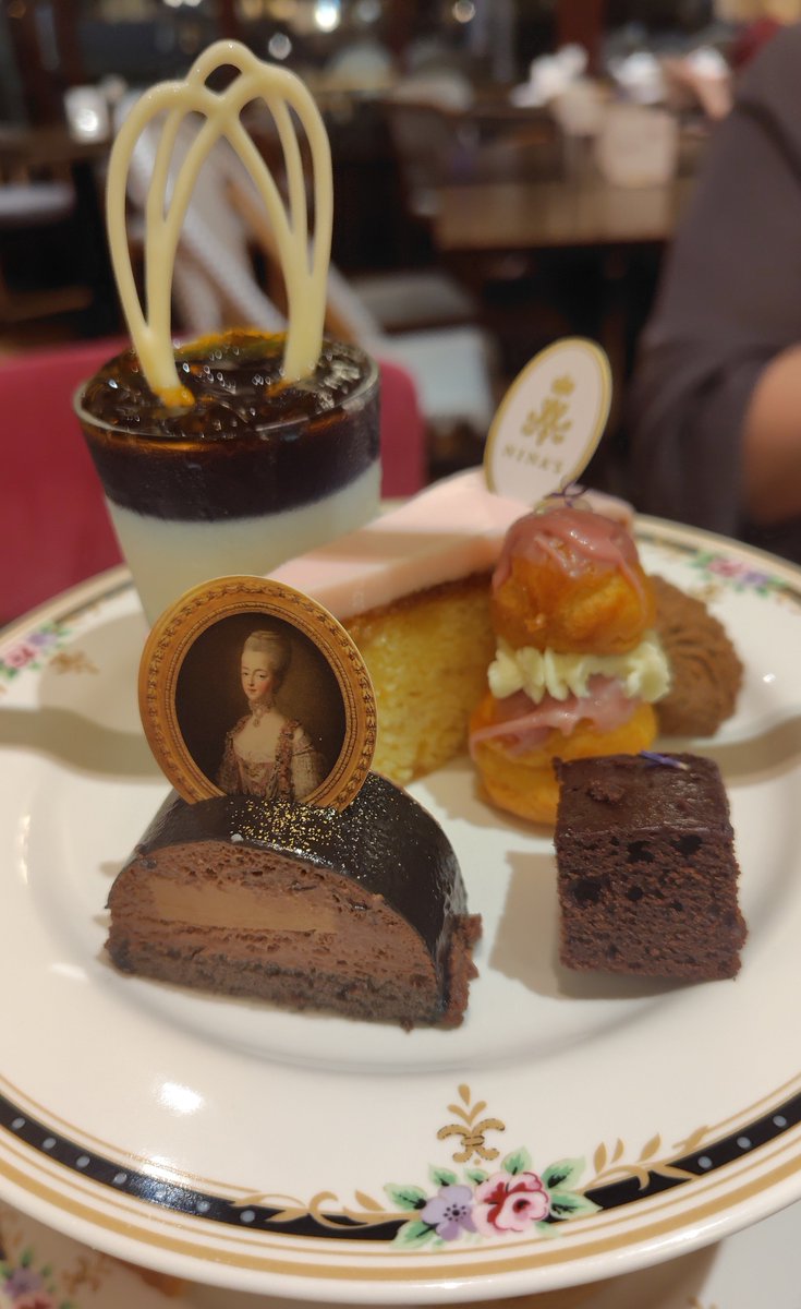 SALON DE NINA'Sのアフタヌーンティー「マリー・アントワネット
