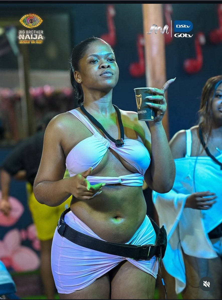 PanacheTVA's tweet photo. Like for Nomy❤️.    Retweet forbells🔁
#bbnaija https://t.co/GxpYUYKuWn