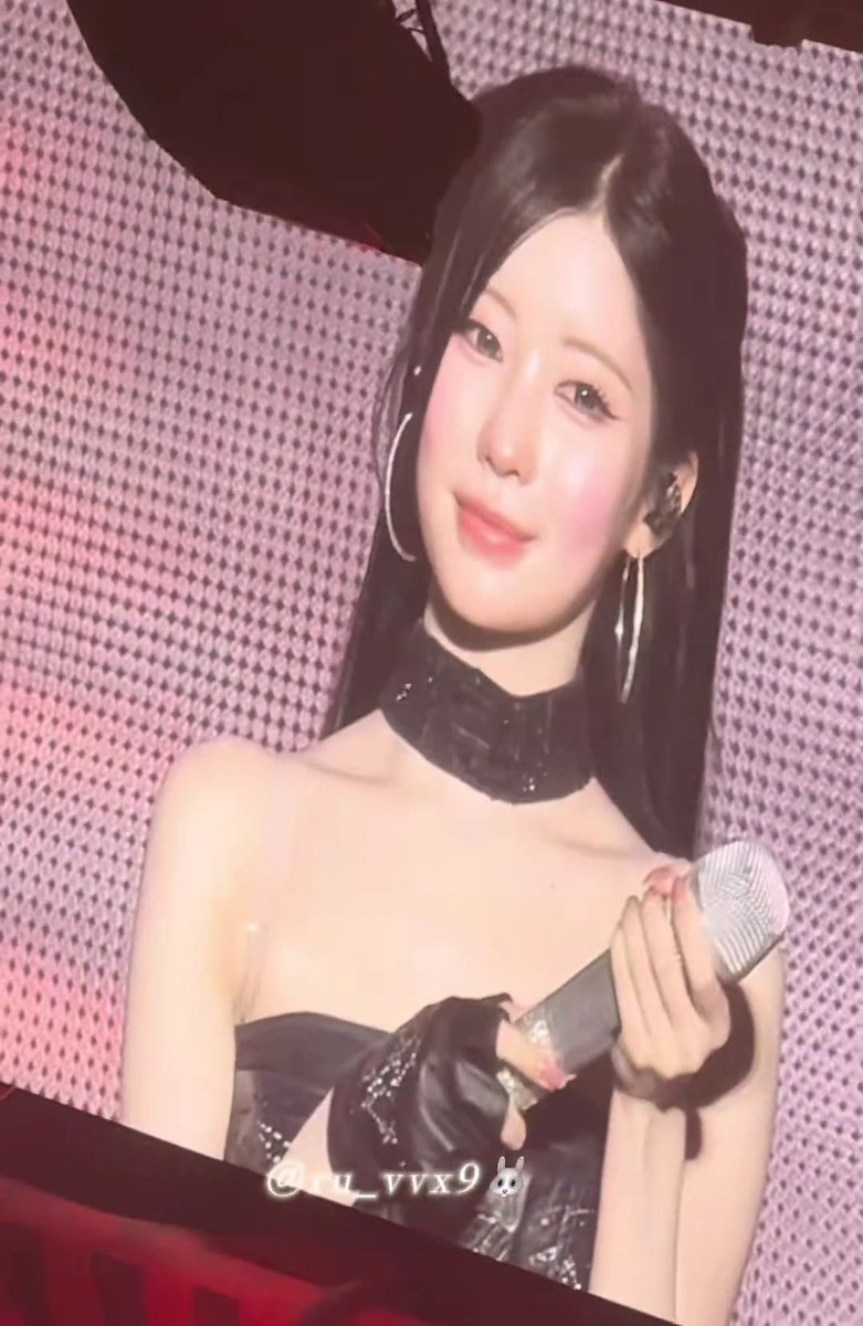 BABEYMONSTER's tweet photo. Annyeong eisa here hehehe https://t.co/gOBgFKqaKL