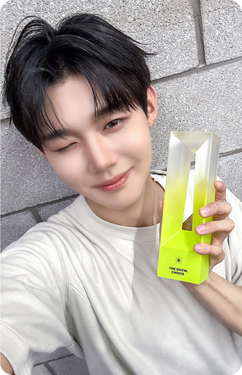 id21feed's tweet photo. 📱 - Kids Return 3rd win - the show

224 https://t.co/Titfl5uoKI