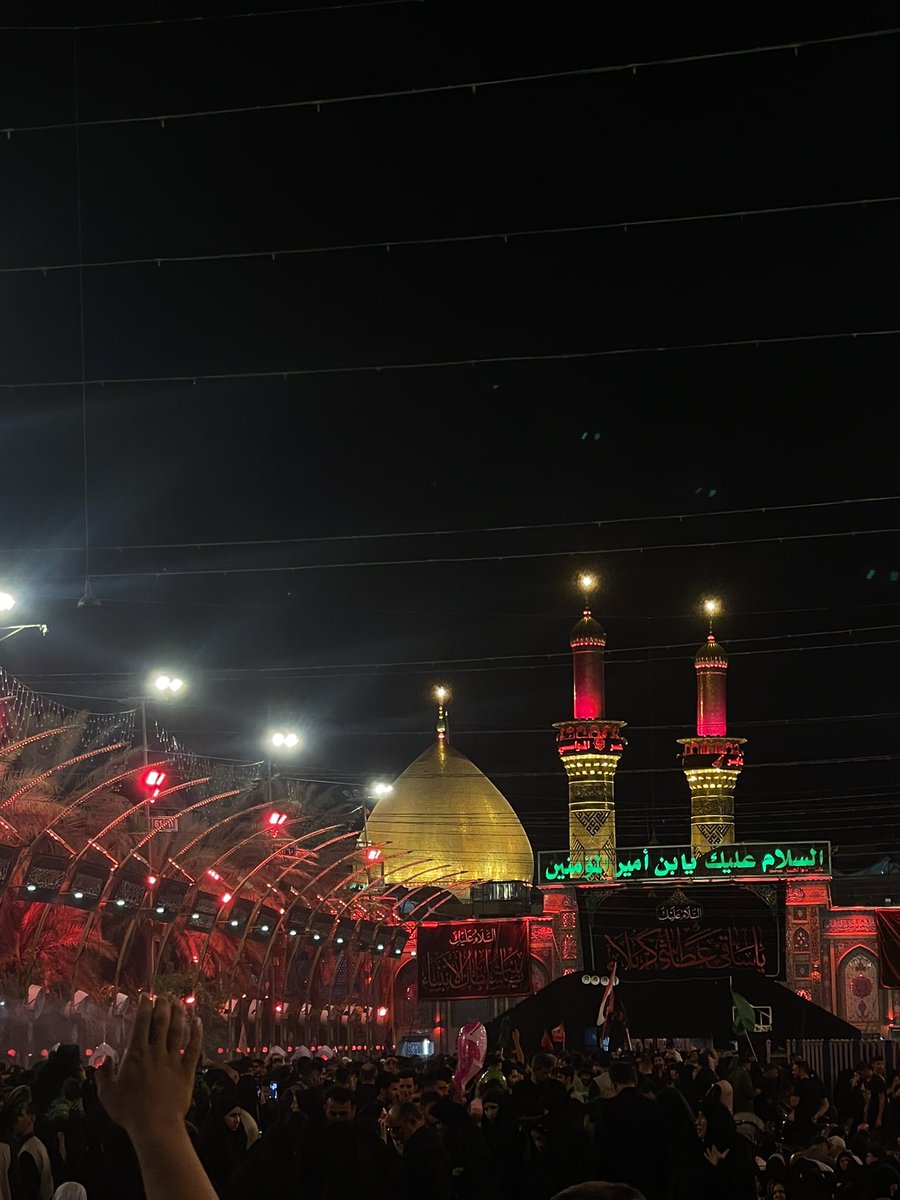 mhmd_khaf_'s tweet photo. از دور که نگاه می‌کنی، فقط گنبد و گلدسته‌ها رو می‌بینی؛
ولی وقتی دلت می‌رسه، تمام دنیا رنگ دیگ می‌گیره❤️‍🩹🥹

#یا_لثارات_الحسین
#روایت_مقاومت https://t.co/BB3kWOcLXr