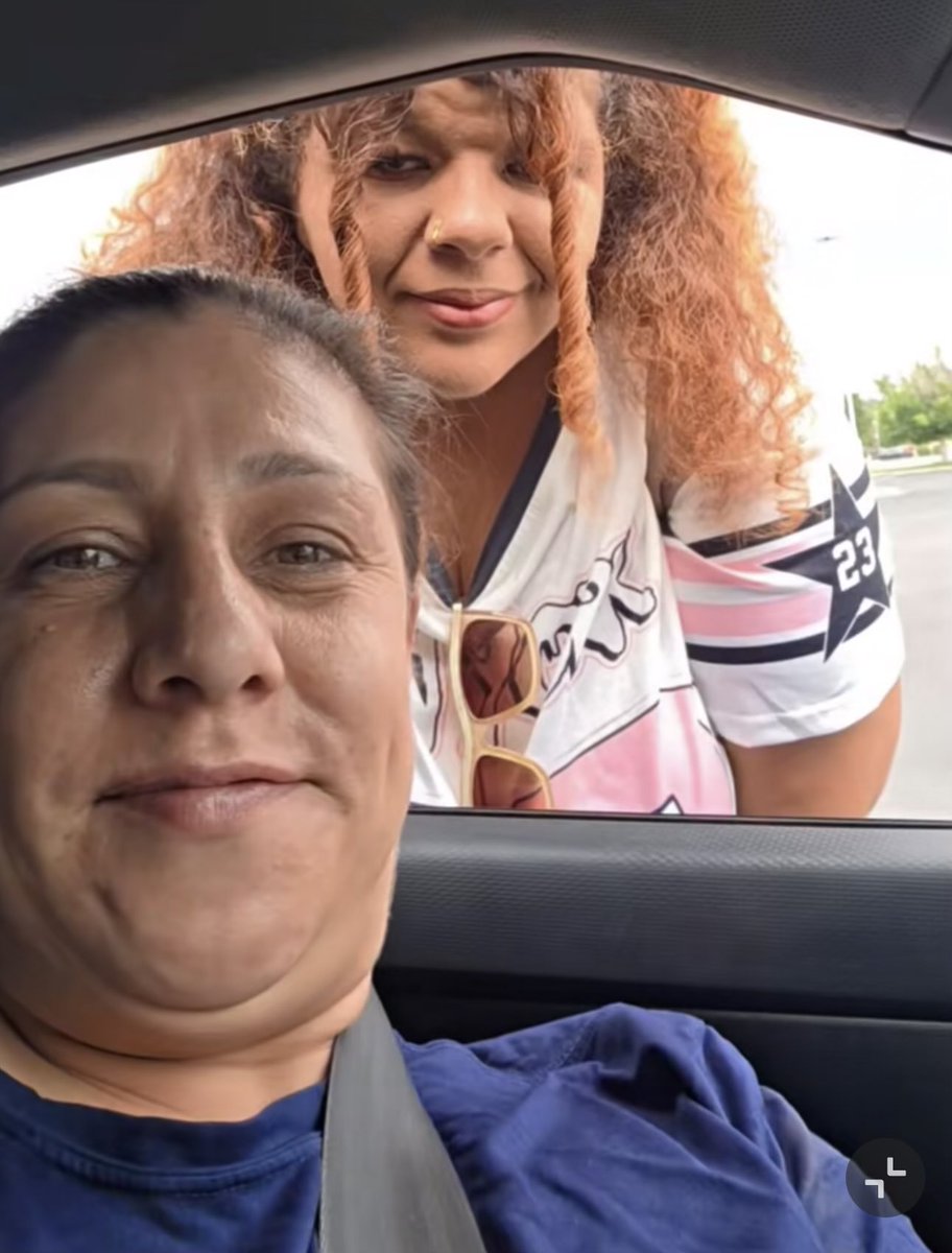 NovineLeaks's tweet photo. Not nova but just pulling over cause you spotted tophia is lowkey hilarious https://t.co/IE4sDYBDuY