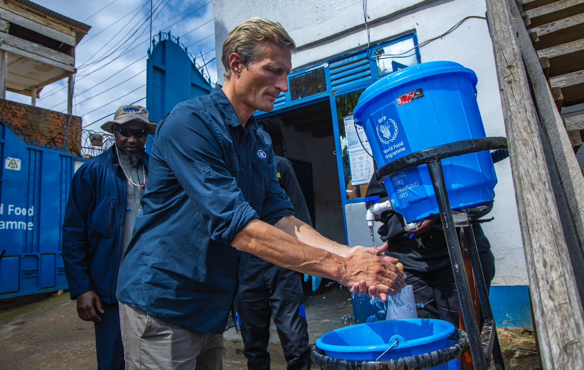 WFPChief's tweet photo. Leaving #DRC with one message: Ebola is moving fast, hitting people already facing conflict and hunger. Communities are key to ending it, but need support. @WFP offers logistics for health response, but food &amp; safety are essential. The world must step in, with speed &amp; resources. https://t.co/2swtfyn9sj