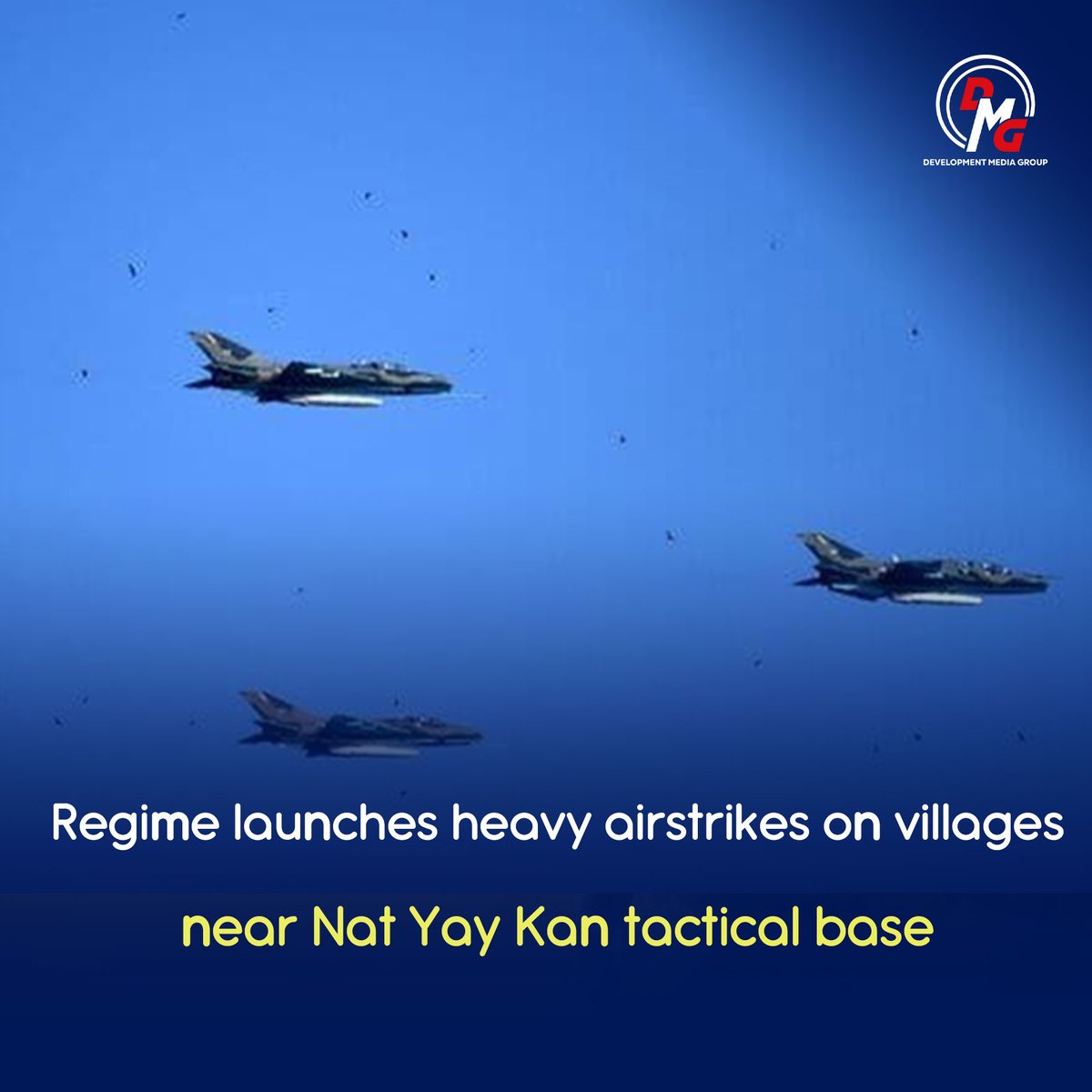 DMGEnglish's tweet photo. The military regime launched coordinated airstrikes involving multiple aircraft on villages near the besieged Nat Yay Kan tactical hilltop base in Ngaphe Township, Magway Region.
Read more: https://t.co/YXxyWKFPQF
#NatYayKan #Ngaphe #MagwayRegion #ArakanArmy #MilitaryJunta #Airstrikes #MyanmarConflict #DMGNews