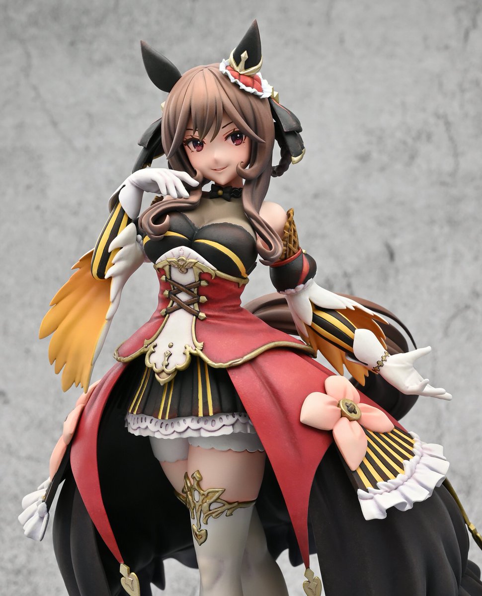 shunmasan's tweet photo. ウマ娘 1/7 フィギュア「ジェンティルドンナ」 完成しました。

原型：片桐ヨウヘイさん（@katagirigiri）

ボリューム感があって凄くいいです...特にコルセットまわり😁。 https://t.co/Nmn6756RTb