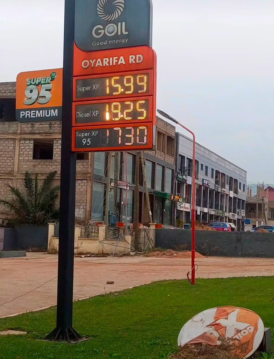 DennisMiracles's tweet photo. This Morning, Goil is selling Diesel for GHc19.25 and Super for GHc15.99
The NDC inherited Diesel at 15 and Super at 14.99

We just wasted our time!!! https://t.co/rQqT5ur78j