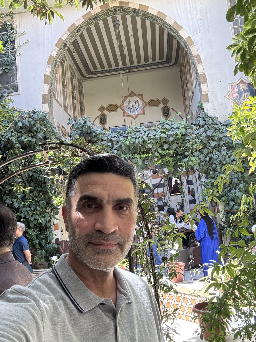 OmarEdlbi's tweet photo. في منزل الشاعر نزار قباني في #دمشق بصحبة ضيوف #مهرجان_دمشق_الدولي_للشعر_العربي
#DIFAP26
#الشعر_يبدأ_من_دمشق https://t.co/dbIp7Y36ez