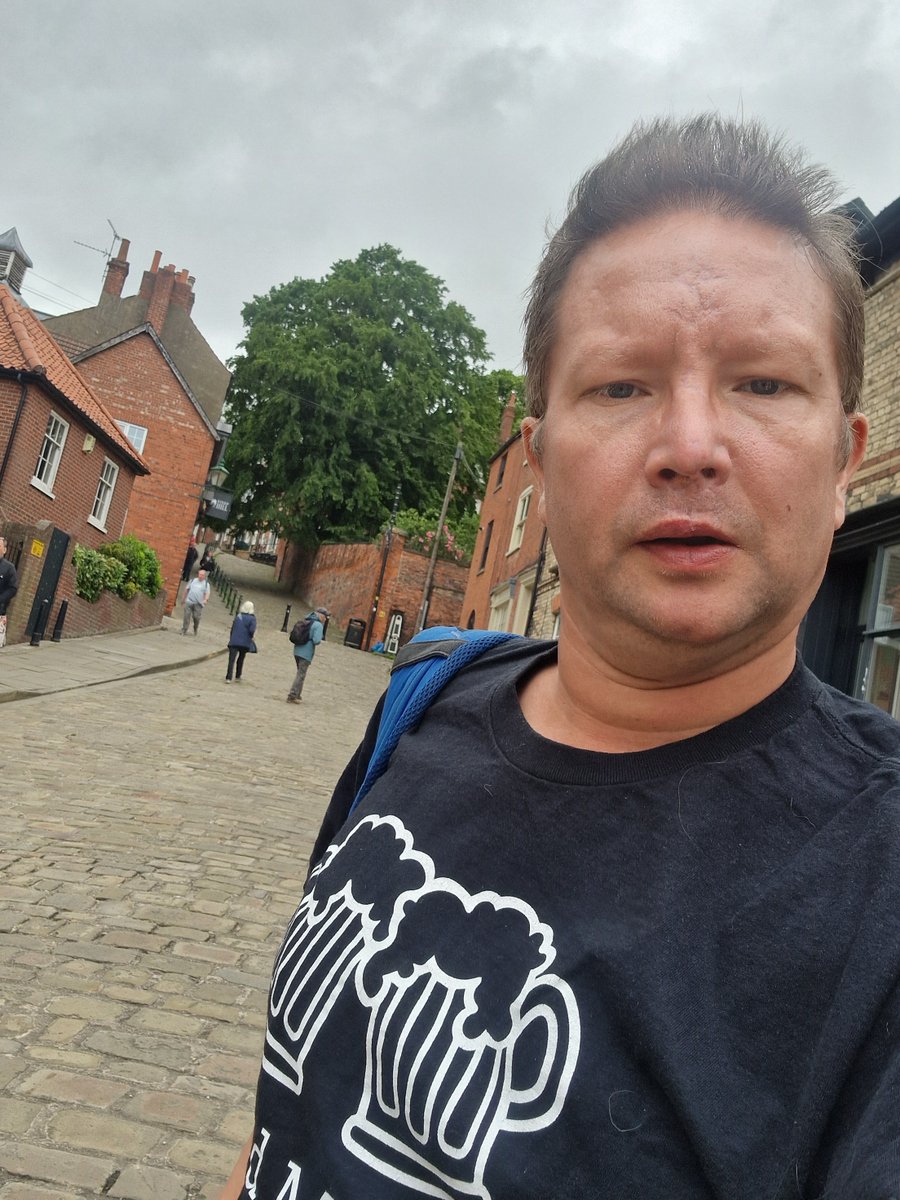 danielrbates82's tweet photo. Check out my blogs from when I did a pub crawl along Ermine Street, a coaching route used in olden times from London to York. I am still currently doing this route & at the River Humber atm!
My adventure so far:
https://t.co/ly6iF56HXb
#Pubs #beer #beers #Ale #craftbeerlover https://t.co/P1fjP4QhVW