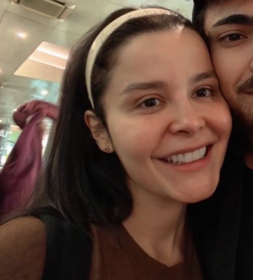 safeplacemem's tweet photo. Os sorrisos, sério os amores da minha vida!!! Já em terra portuguesas 🤧💘🤏🏻 https://t.co/AidCCVwwBc