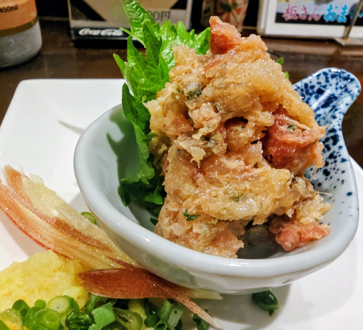 iemon97's tweet photo. いやぁ～海鮮丼とマグロ丼をシェアして食べましたが最高でした😋👍お店の人も感じが良く素敵な一時を過ごせました🤗
#銚子港 #海鮮丼 #鮪蔵 #ランチ https://t.co/cAmCrEdYcD