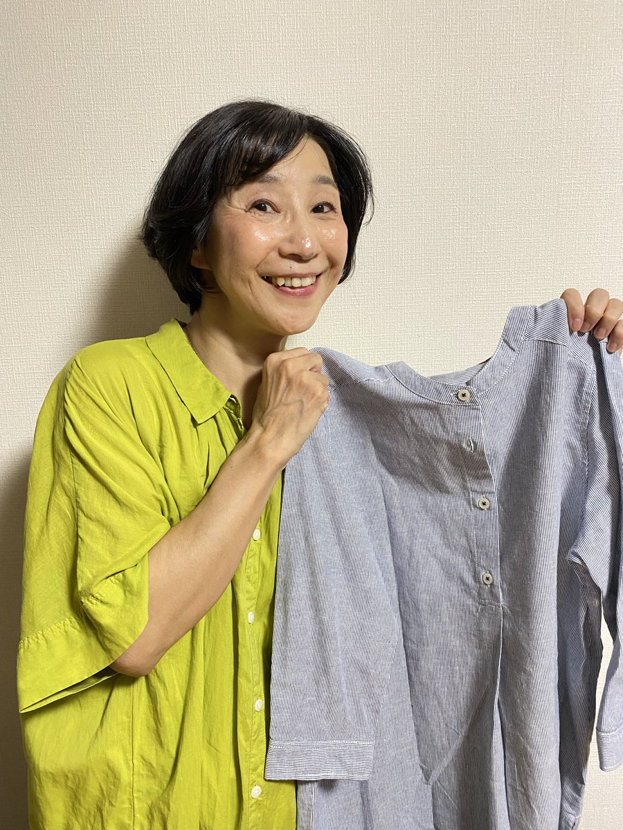 miechannel's tweet photo. 今日は某広告の撮影でしたー❗️
撮影したスタジオはとっても素敵なお部屋で、住みたいくらい😍
着用した衣装と予備の衣装をお土産？に頂くという初の経験😄
ありがとうございます❤️
写真は予備の衣装と美味しいお弁当😋
公開をお知らせ出来たらお知らせしまーす❗️ https://t.co/tp1BejtU7S