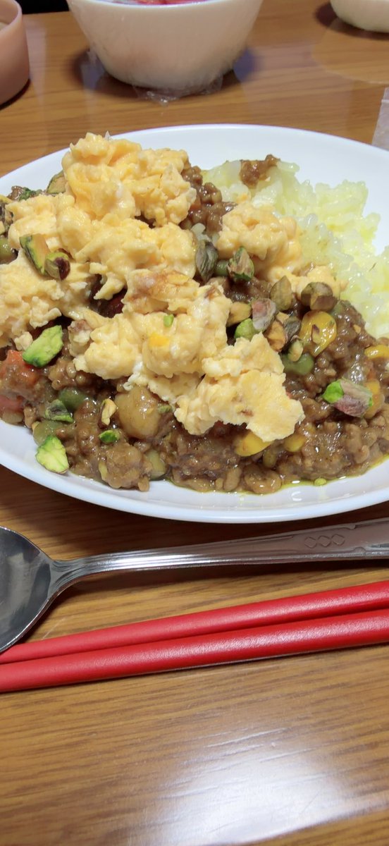 Erufu_8528's tweet photo. 疲労回復キーマカレー盛り付け苦手😭
https://t.co/WYH5SJw7yw https://t.co/AtujyLP9IE
