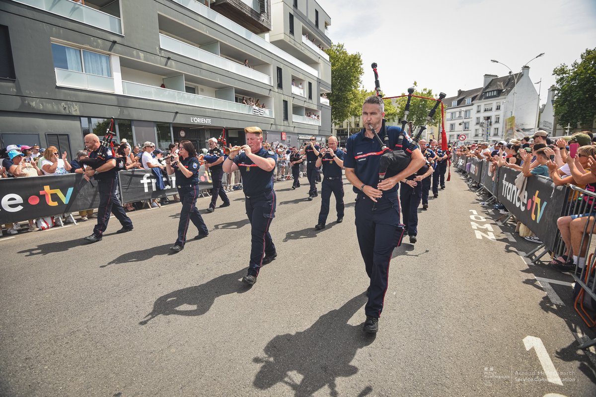 Prefet56's tweet photo. #interceltique26 |
La Grande Parade en photos - 2 août 2026
...
Cette Grande Parade s'est achevée comme de coutume par le défilé des bagadoù des sapeurs-pompiers du Morbihan et des Côtes-d'Armor, particulièrement ovationnés par le public.
[3/3] https://t.co/9GccMO7hs3