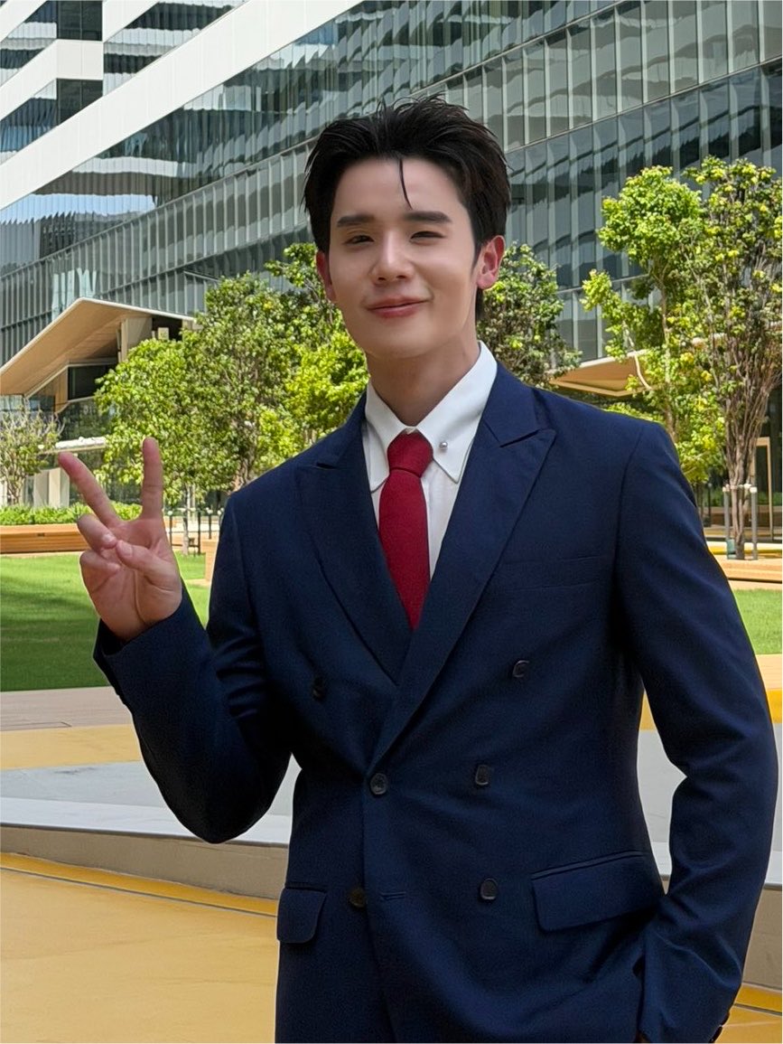 ilyseatwn's tweet photo. เหมาะกับการเป็นเจ้าบ่าวของใครสักคน https://t.co/43UvpImMnc