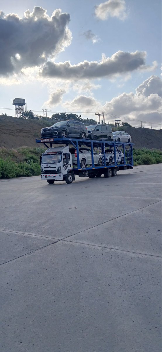 Spot_On_Auto's tweet photo. We offer car hauling solutions from Mombasa to Nairobi &amp; CFS to your homestead location from as low as 25,000/-. Call us on 0700111666 for inquiries and bookings. https://t.co/u75LZcSEcf