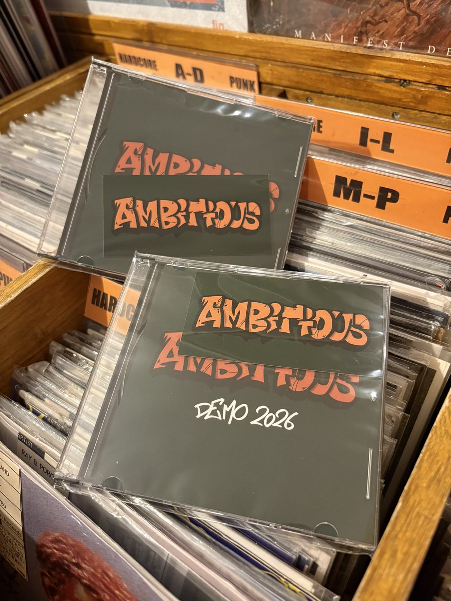 RETRIBUTION178's tweet photo. 北海道出身新鋭ハードコアバンドAMBITIOUSによるデビュー作Demo CDRが到着📀5ピースメンバーにてBIOHAZARD, MERAUDER等の90年代NYHCからの影響をアウトプットしたハードなサウンド。
AMBITIOUS - Demo 2026 [CD] https://t.co/V8cIPuI2XL https://t.co/Ph4XKMBDi0