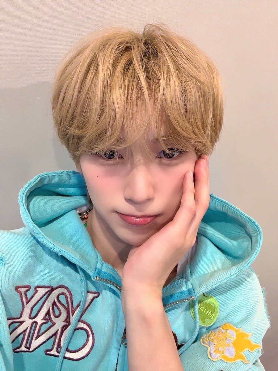 VAYONN_JP's tweet photo. [📸]Photo from SEN

VAYONN POP UP STORE『First Summer with VAYONN』
チェックしてくれましたか？🦋
渋谷で待ってるよ～👋

#VAYONN #베이온 #ベイオン
#SEN #센 #セン https://t.co/A0PcHUtm0u