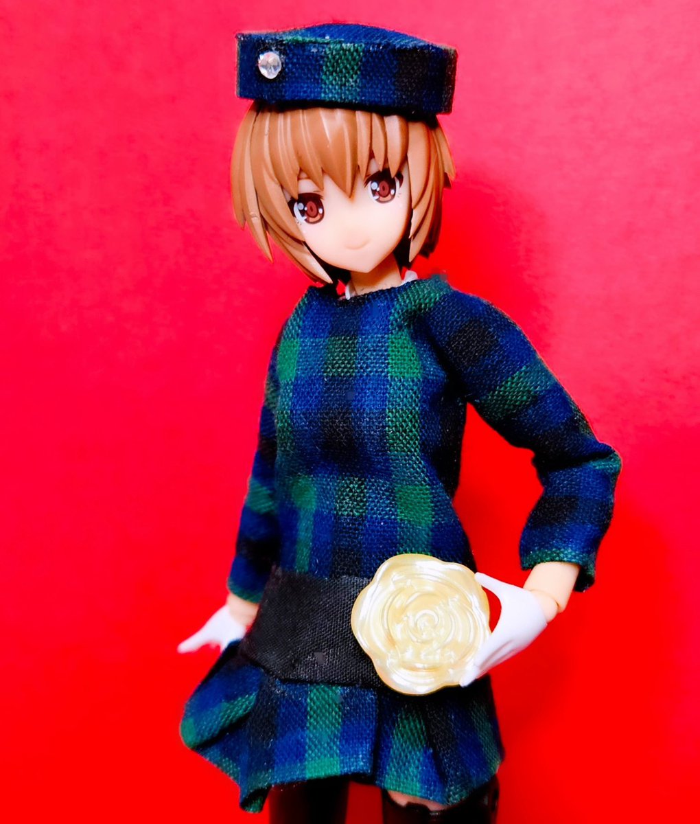 CymNin's tweet photo. ミシン練習でシャツを作成しました。スボンも作ったんですがサイズが合わず、スカートを手縫いで作ったり、バタバタでした。Element_Lさんで撮影も。
#Element_L
#ドール服 
#フレームアームズガール 
#フィギュア 
#ハンドメイド https://t.co/TZykktfBq8