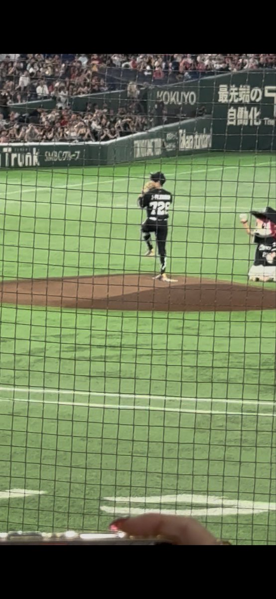 Kate_GRDN's tweet photo. 初めて丈くんの始球式生で観られました✨
丈くんナイスピッチング⚾️
まだ2回終わったところで3-6
ホームラン合わせて3本
今日は乱打戦？！
バファローズ頑張れー👊
試合前に居た宮城選手の妹ちゃんめちゃ可愛かった https://t.co/GGDVw0S1Um