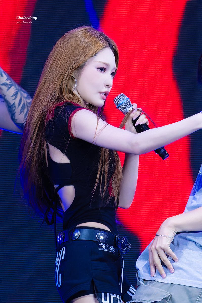 _cha1cedony's tweet photo. 260730 장흥 물축제 w/ MyK Festa

#청하 #CHUNGHA https://t.co/jauMmOyffe