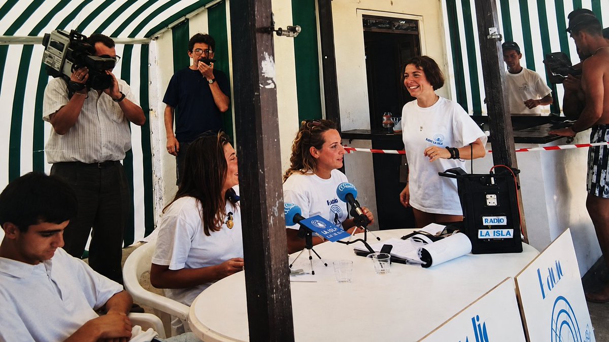 radio_laisla's tweet photo. ☀️📻 Agosto es tiempo de hacer una pequeña pausa.

Durante este mes, las actividades del 40 aniversario quedan en stand by… pero tranquilos: ¡esto no ha hecho más que empezar!

⏳ En septiembre volvemos con más historias, voces, recuerdos y sorpresas.

📻 #40AñosConSal https://t.co/UUnV5So4Di