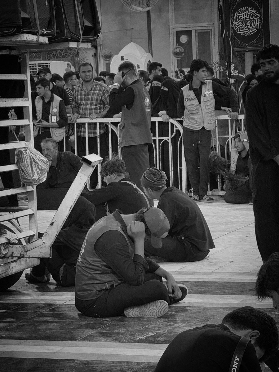 omeali110's tweet photo. منم همینطور آقای انتظامات عتبه
منم همینطور…

#یا_لثارات_الحسین
#ملت_عاشورایی https://t.co/WApIq6cqBl