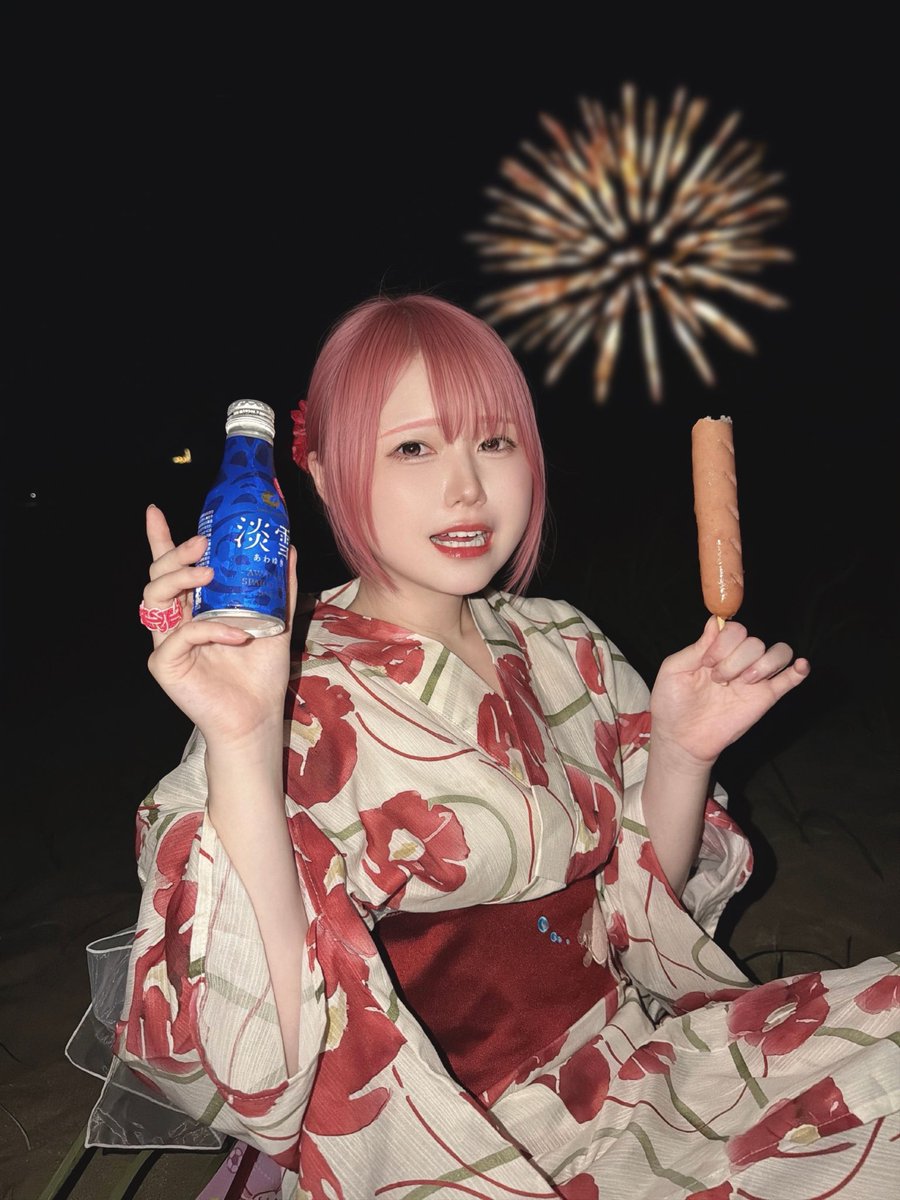yukichankamo's tweet photo. 花火大会、一緒に行く？🎇 https://t.co/g8ODJv9FlY