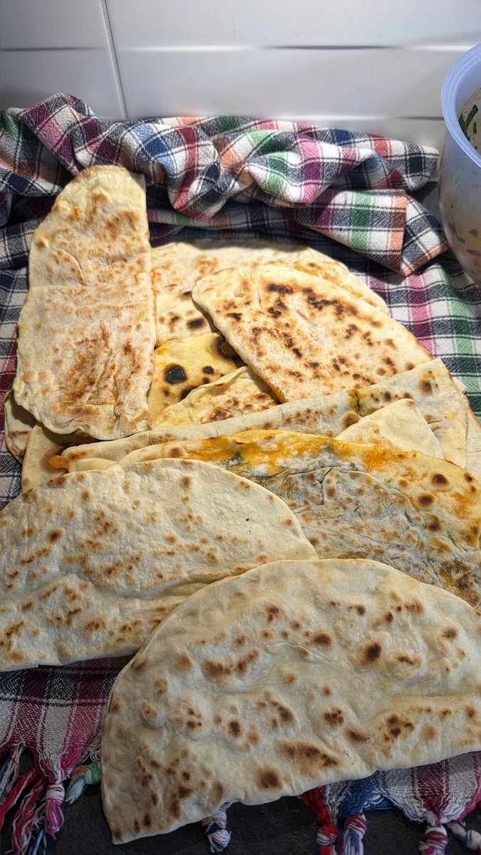 laidaa0's tweet photo. Une femme Turk a toujours raison parce qu’elle sait cuisiner https://t.co/OgFRIENQhd