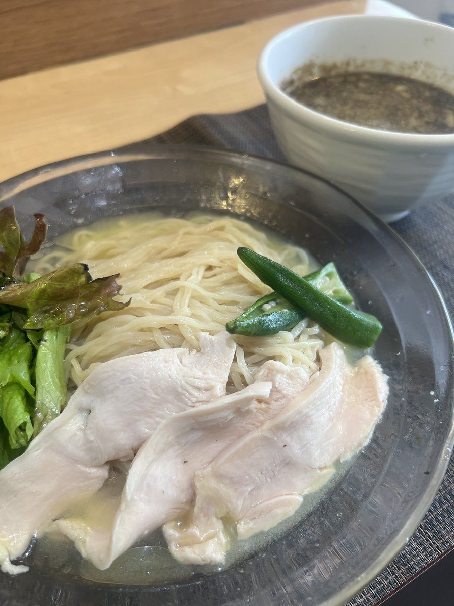 GINGINGIN001's tweet photo. 🍜夜も元気に営業してます🍜

本日は11:00〜27:30（LO27:00）営業

蟹味噌直球
⭕️冷やし蟹味噌そば

⭕️冷やしチーズリゾット

ヒンヤリ濃厚
⭕️冷やし濃厚煮干つけ麺

⭕️冷やしチーズリゾット

生姜サッパリ
⭕️沼る生姜にんにく混ぜそば

⭕️♾️生姜ニンニク飯

ご褒美
⭕️大葉ジェノベーゼ限定和え玉 https://t.co/aYpEthYtQv