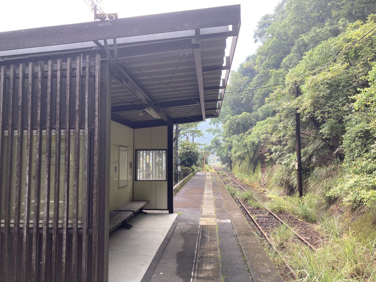 syun_555's tweet photo. 今日の肥薩線 葉木駅

今回の地震の影響は、特に無い模様…… https://t.co/U1ySX9NFko