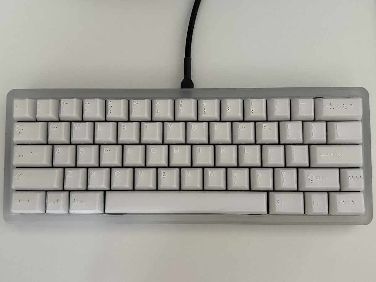 enricomtt's tweet photo. My setup😉 #desksetup https://t.co/auHhYeY01R