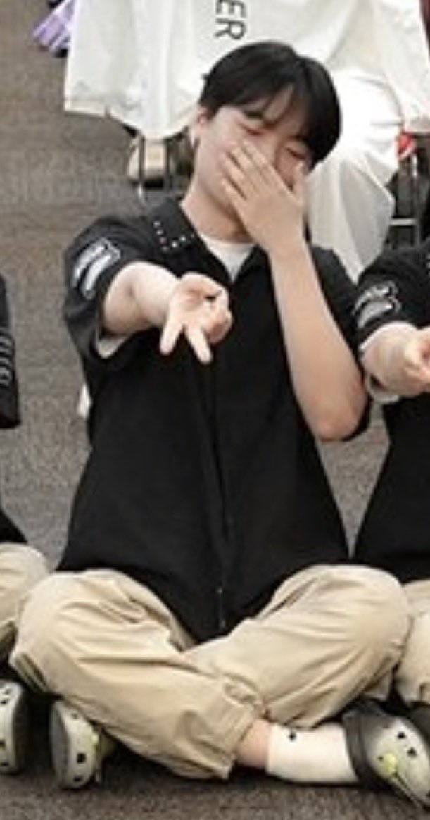 지지 tweet media