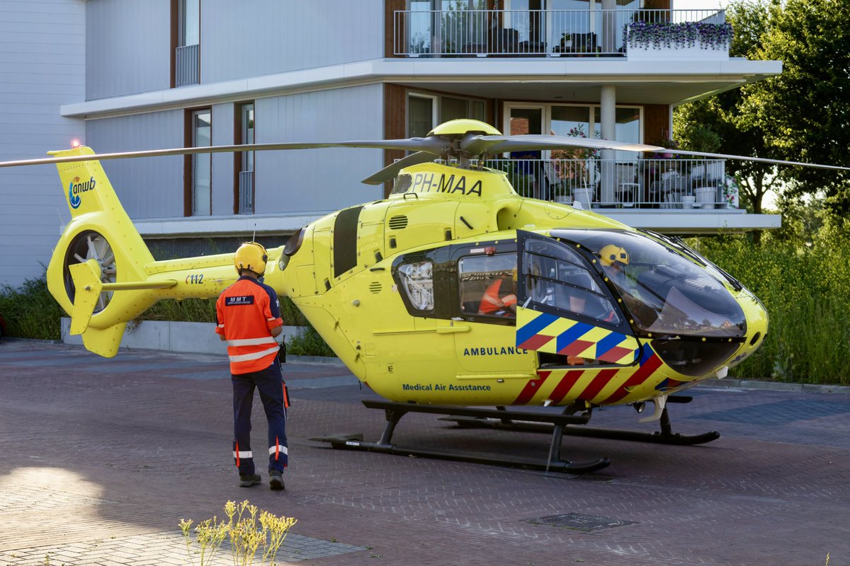 lifeliner4media's tweet photo. Lifeliner 4 PH-MAA begin gister avond in Zuidhorn.
https://t.co/Y74eT8Zm4i
#Lifeliner4 #Phmaa #Zuidhorn https://t.co/NgRom7PzKE