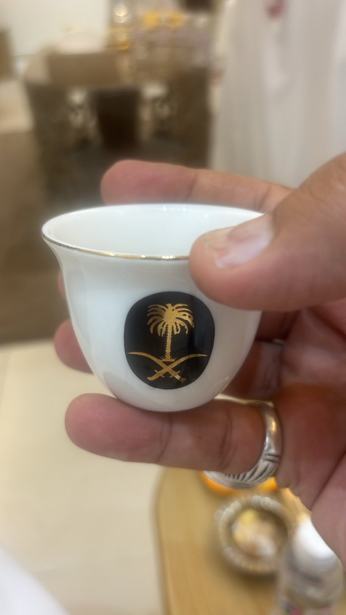 jjasaf's tweet photo. انعزل عن زحمة الناس والهرج الكثير
السعاده بعض الاحيان فنجال قهوه . https://t.co/riRAtEvDMg
