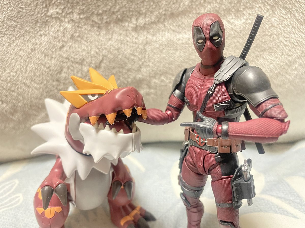 Tokimagatu_'s tweet photo. デップーのフィギュアで遊びたくて手持ち探した結果がコレ https://t.co/n04yMNvkJx