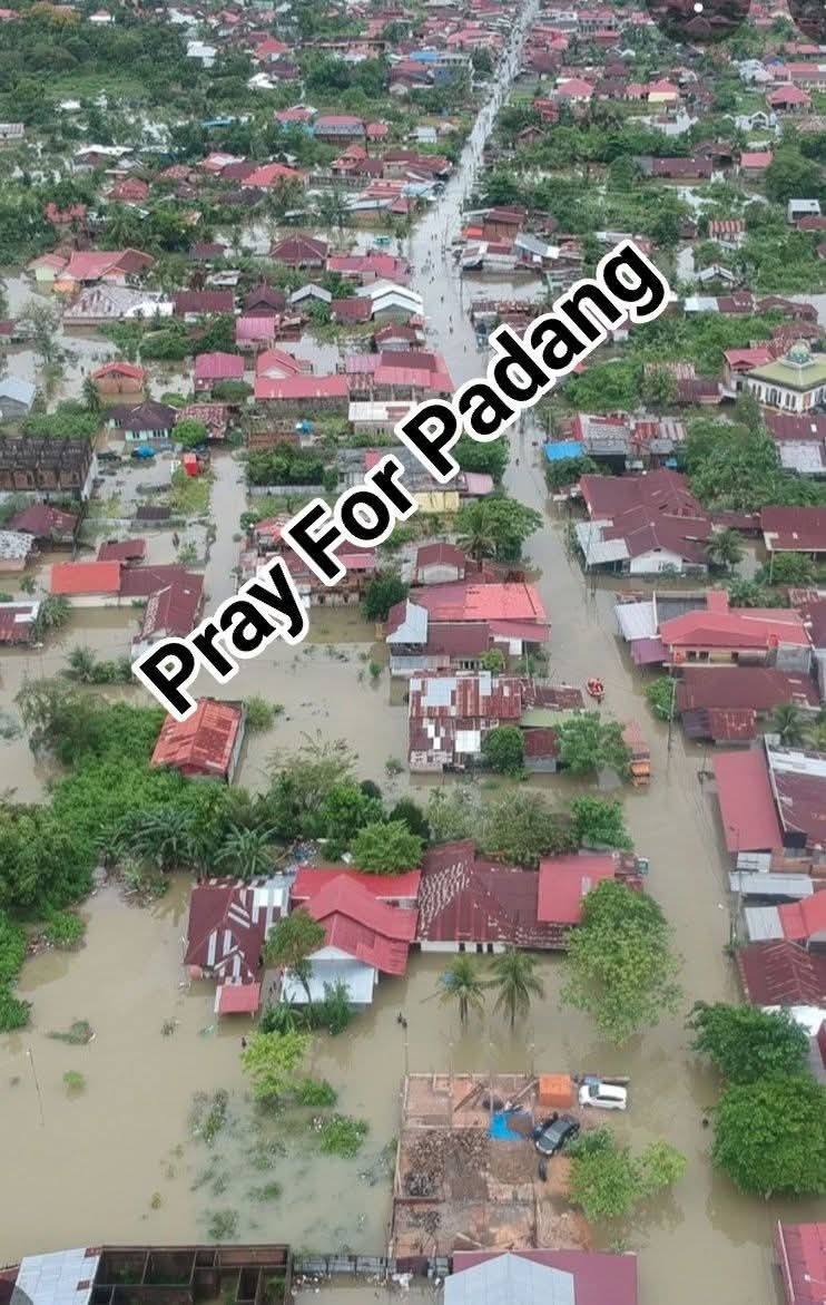 indepenSumatera's tweet photo. 🥀🙏

Pray for sumbar https://t.co/SCk9YX8gET