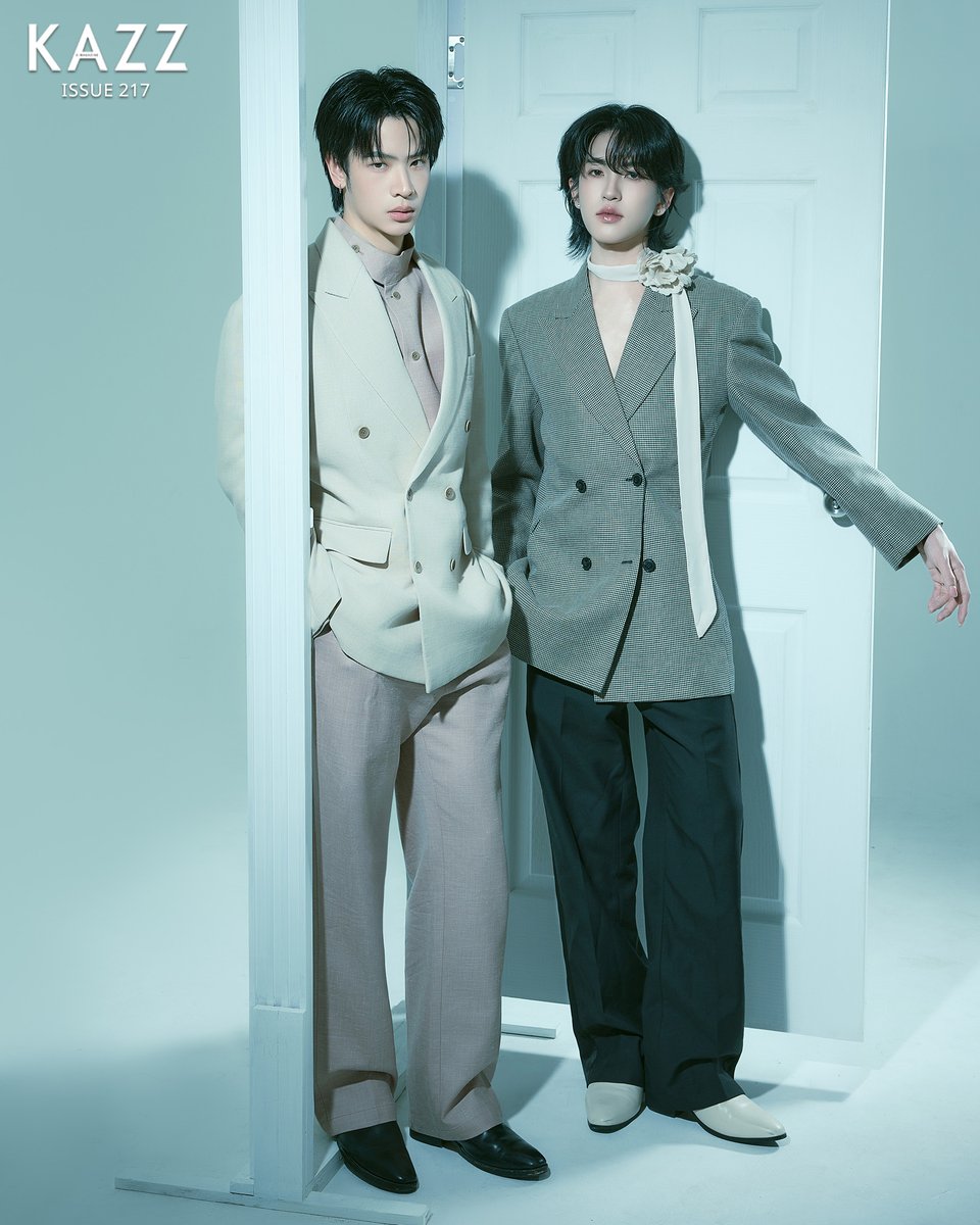 Kazzmagazine's tweet photo. #KAZZxLoveUponaTime #LatteKim

เคาะประตูพบความงามขอรับ! สองหนุ่ม “ลาเต้ - คิม” บนปก KAZZ MAGAZINE issue.217 จับจองความงามนี้ได้เลยเจ้าค่ะ~ 🖤

➖Pre-order : https://t.co/Pb7lEvYCuS
➖Foreigners : https://t.co/sWZKesNQsX

#KAZZMAGAZINE https://t.co/i1ucwbOBXY