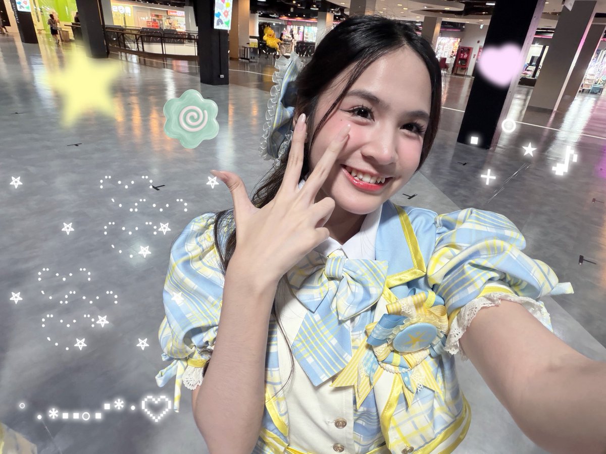 Queen_viinx's tweet photo. Surprise ค้าบบบคุนแม่✨
ฮ่าๆๆ เป็นไงกันบ้างตลอด2วันที่ผ่านมาสนุกเนอะ ขอบคุณที่เปิดใจเข้ามาทำความรู้จักกันนะคะ ยินดีที่ได้รู้จักทุกคนเลย ที่สำคัญต้องขอบคุณชุดสวยๆจากพี่ๆ @LUMINUSIDOL 🩵
สำหรับของขวัญที่ทุกคนให้มาไว้หนูขอบคุณโพสต์หน้านะ ในนี้อาจจะ
ไม่พอ🥺
#QueenViinx #VIINX https://t.co/mljJWHvKrK